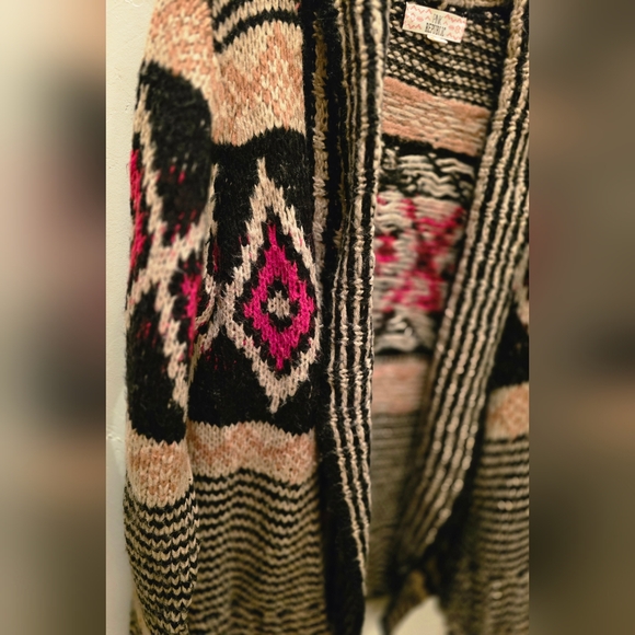 Pink Republic Black and Pink Patterned Open Cardigan Medium - Picture 4 of 6